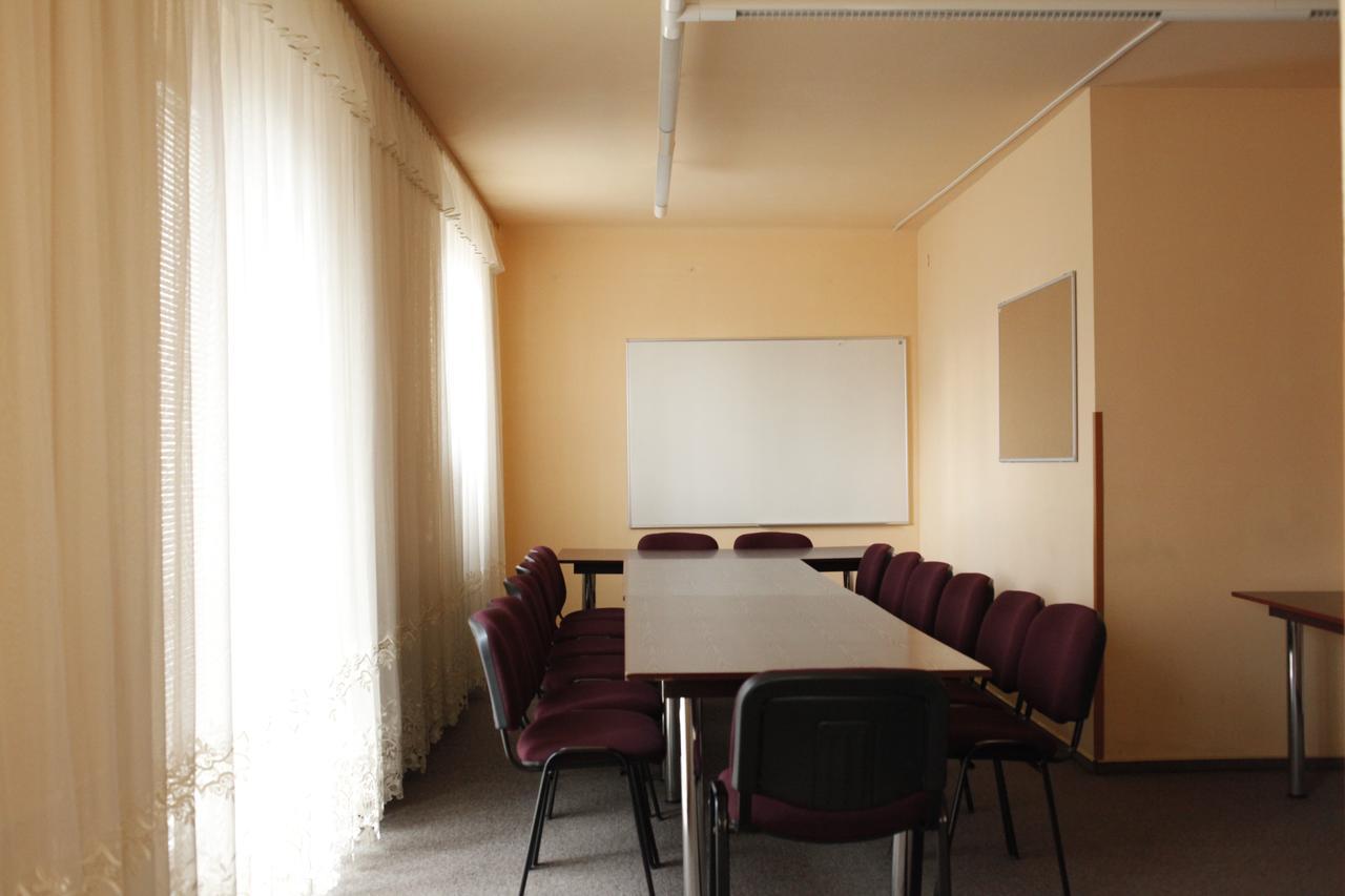 Iskra Hotel Radom Bagian luar foto