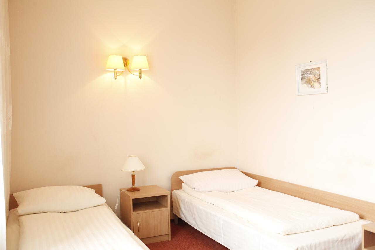 Iskra Hotel Radom Bagian luar foto
