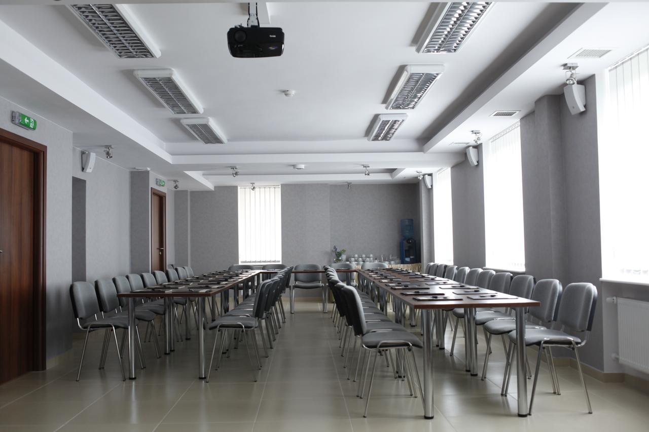 Iskra Hotel Radom Ruang foto